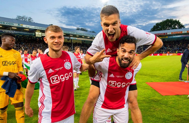 的强劲势头 的强劲势头